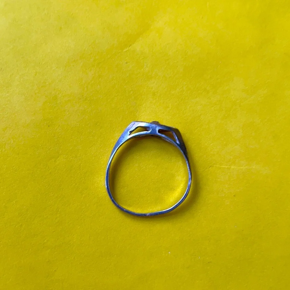 Vintage sterling silver ring with genuine crystal